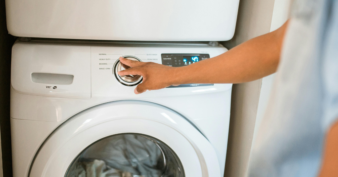 10 simple tips to help you save time and money when washing and drying your clothes